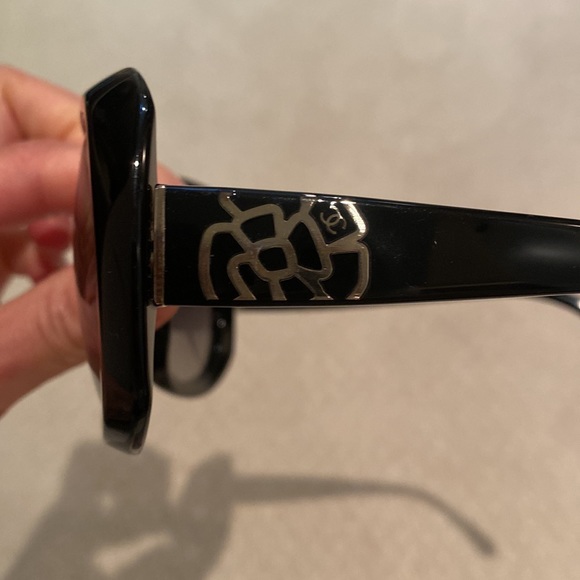 Chanel sunglasses - Picture 3 of 8